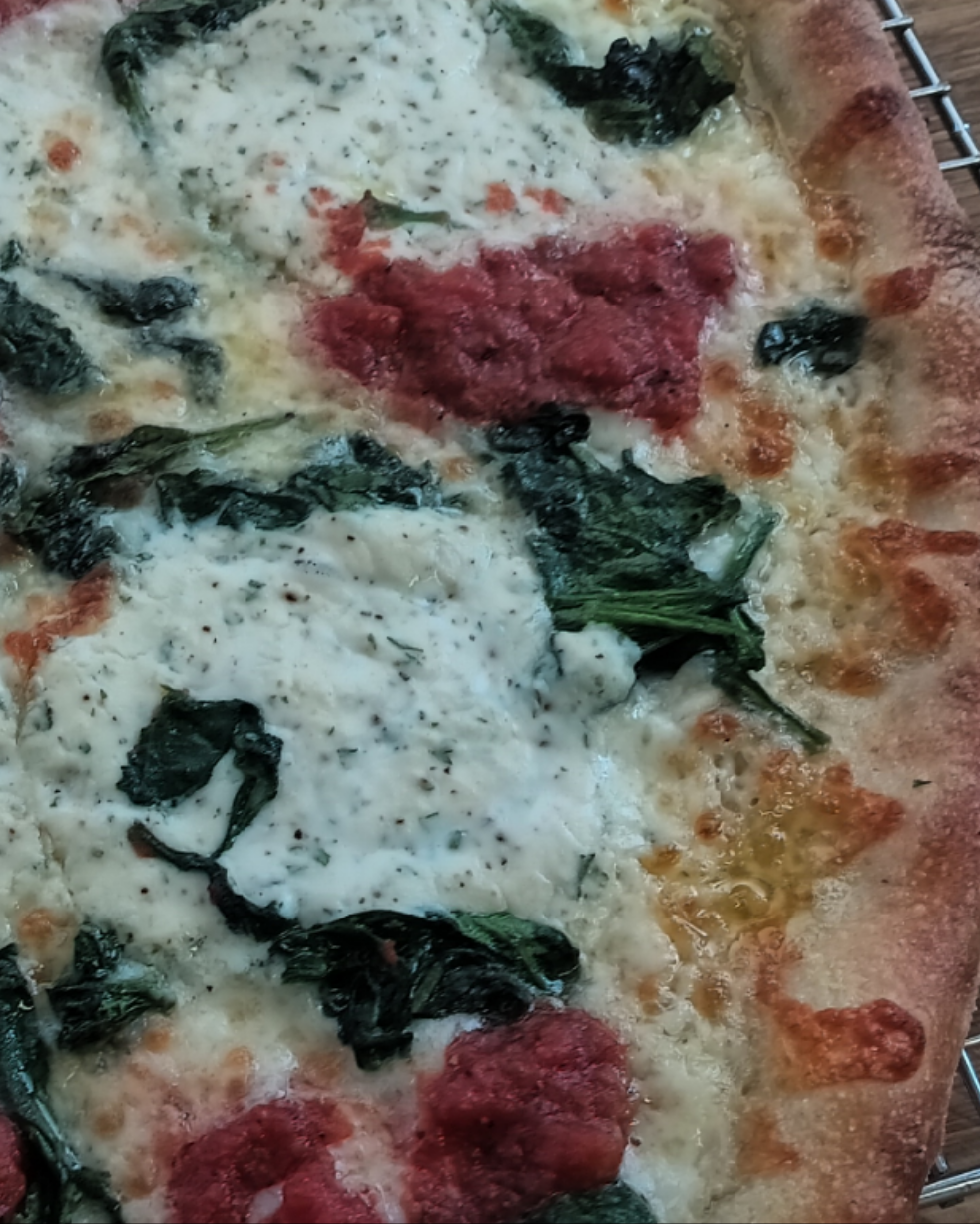 Spinach tomato ricotta 16in.pie